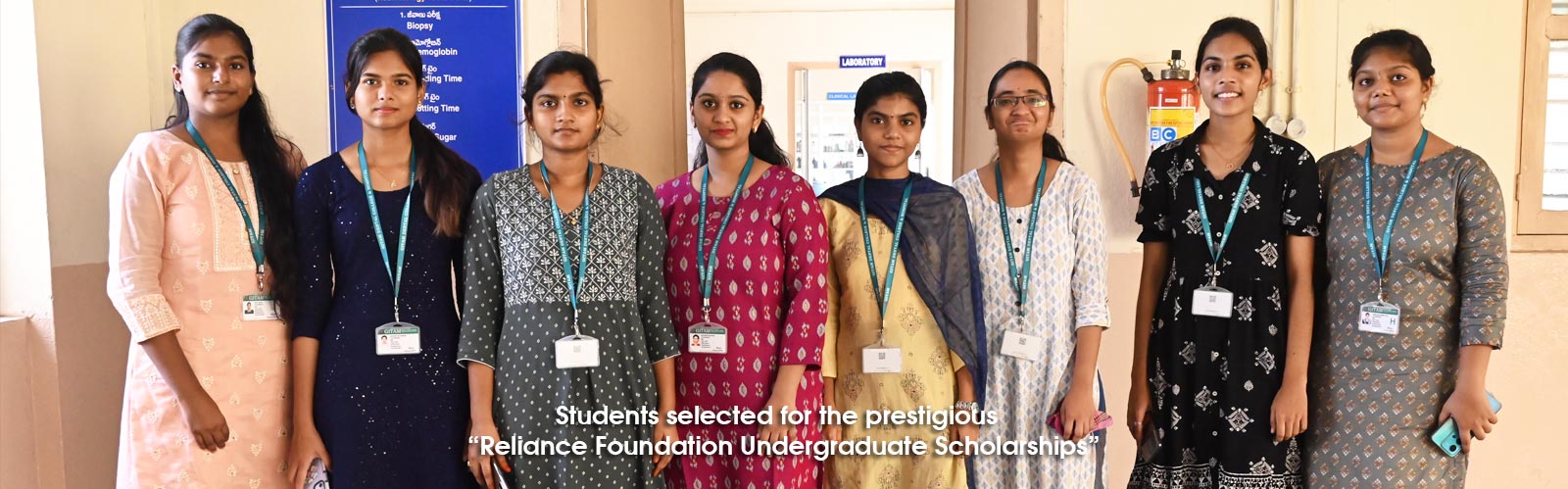 https://www.gdch.edu.in/assets/images/gdch-reliance-sholarship.jpg
